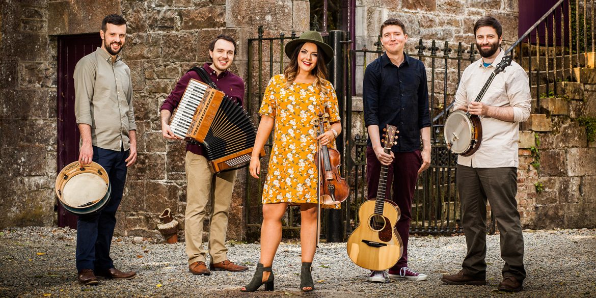 promotional photo for the instrumental music group Goitse