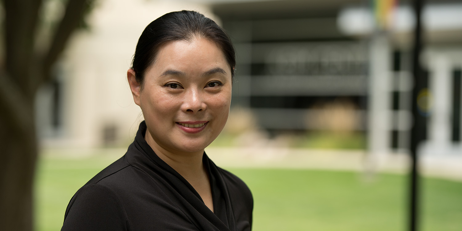 portrait - Dr. Mei Li, piano prof at Hesston College