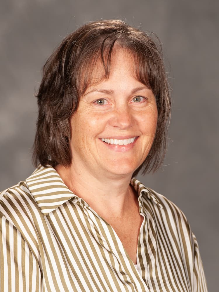 Photo of Cindy Lapp