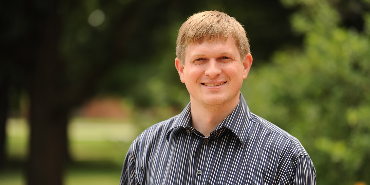 photo - Justin Heinzekehr