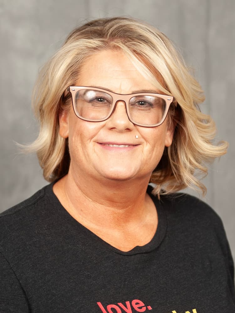 Photo of Jennifer Auge