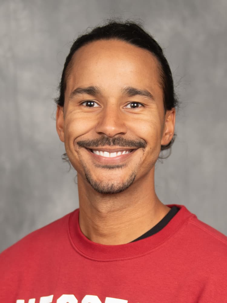 Photo of Tavis Leake