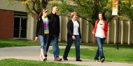 Brocia Beachy leads a campus tour